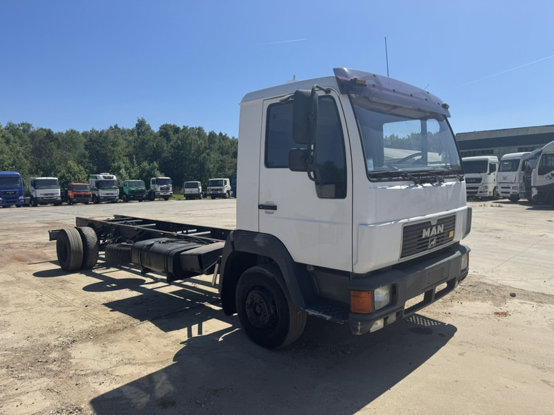 MAN 12.224 (MANUAL GEARBOX / EURO 2 / BELGIAN TRUCK IN GOOD CONDITION !!!) - Cab chassis truck: picture 4 MAN 12.224 (MANUAL GEARBOX / EURO 2 / BELGIAN TRUCK IN GOOD CONDITION !!!) - Cab chassis truck: picture 4