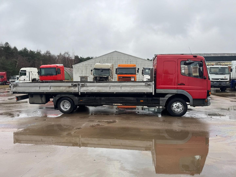 Mercedes-Benz Atego 817 (MANUAL GEARBOX / BOITE MANUELLE / EURO 2) - Dropside/ Flatbed truck: picture 4 Mercedes-Benz Atego 817 (MANUAL GEARBOX / BOITE MANUELLE / EURO 2) - Dropside/ Flatbed truck: picture 4
