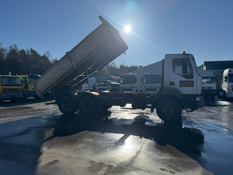 Renault Kerax 420 (GRAND PONT / SUSPENSION LAMES / BOITE MANUELLE / 10 ROUES / 6X4 / PARFAIT ETAT) - Tipper: picture 4 Renault Kerax 420 (GRAND PONT / SUSPENSION LAMES / BOITE MANUELLE / 10 ROUES / 6X4 / PARFAIT ETAT) - Tipper: picture 4