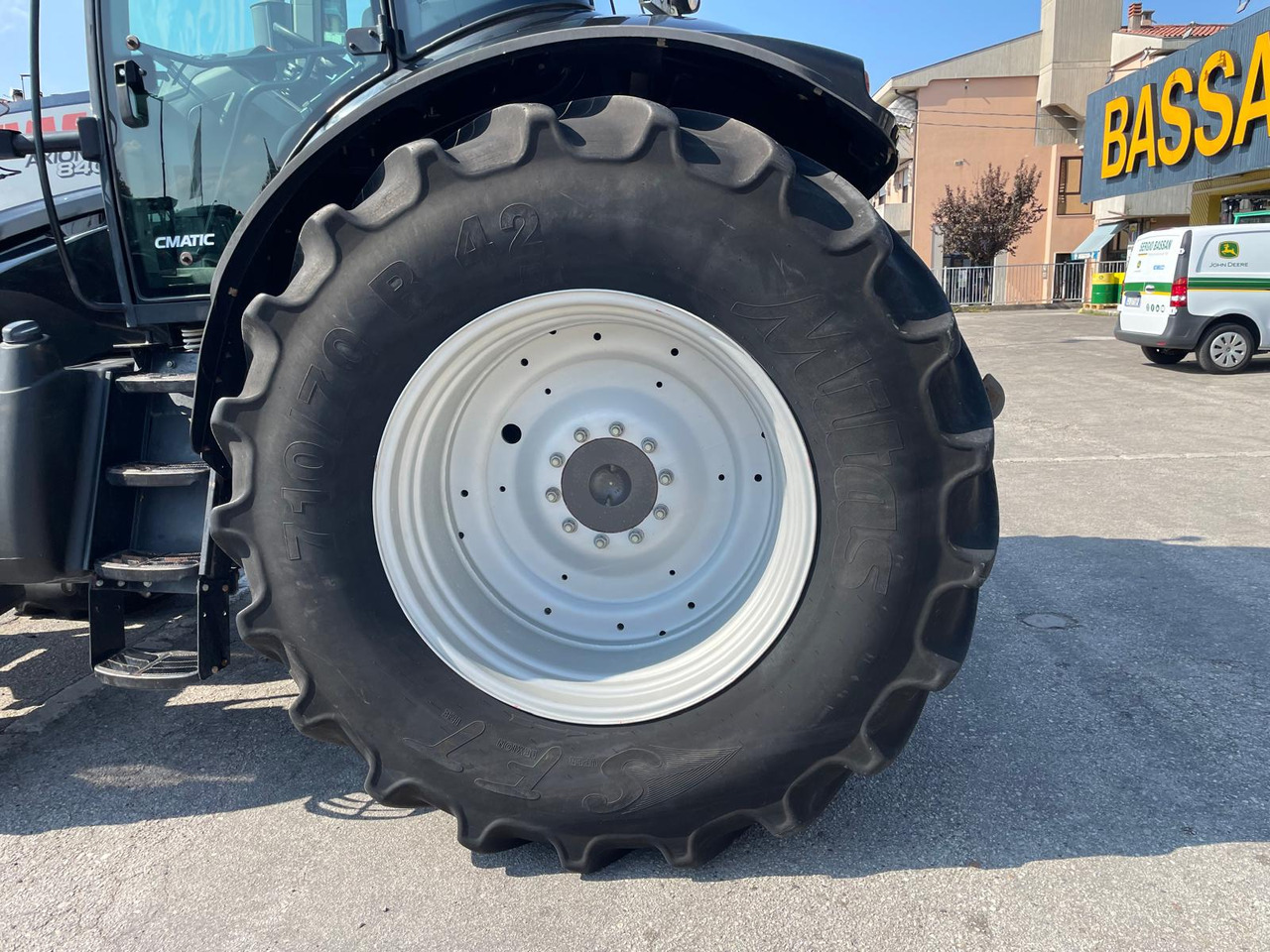 CLAAS AXION 840 C-MATIC - Farm tractor: picture 5 CLAAS AXION 840 C-MATIC - Farm tractor: picture 5