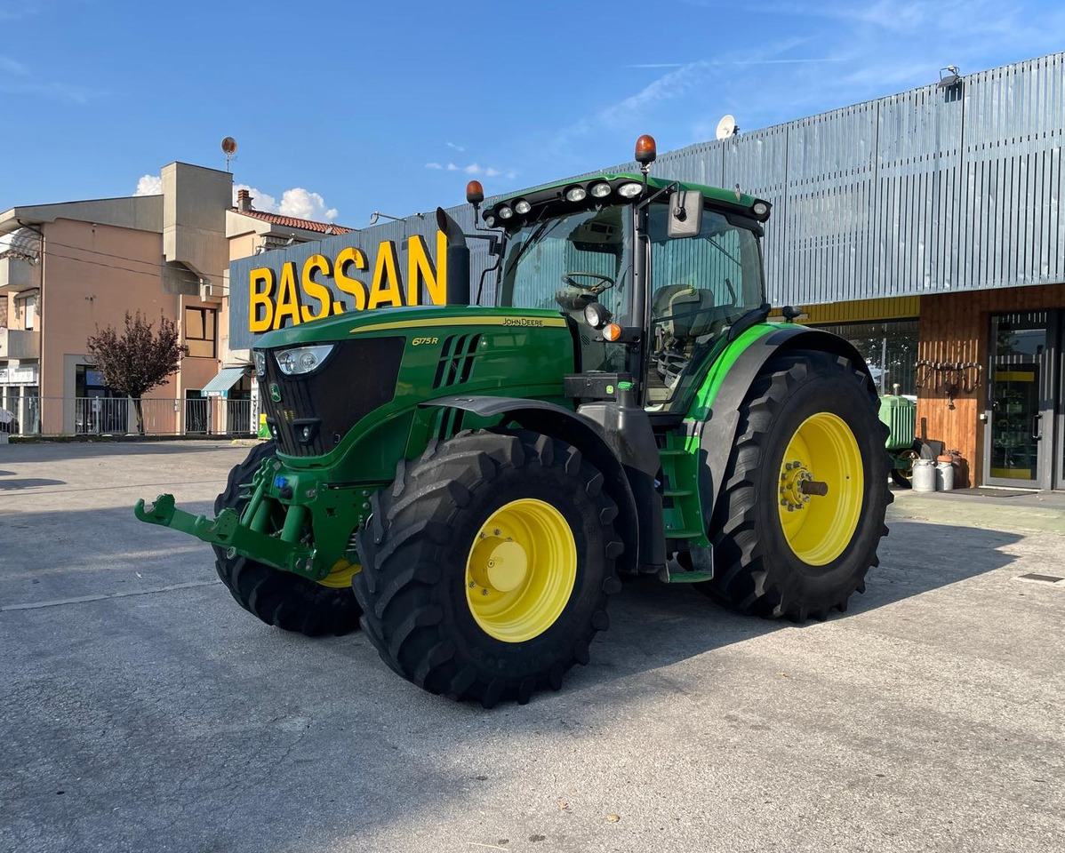 JOHN DEERE 6175 R - Farm tractor: picture 1 JOHN DEERE 6175 R - Farm tractor: picture 1