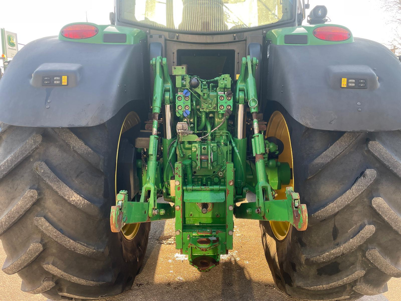 JOHN DEERE 6190 R - Farm tractor: picture 5 JOHN DEERE 6190 R - Farm tractor: picture 5
