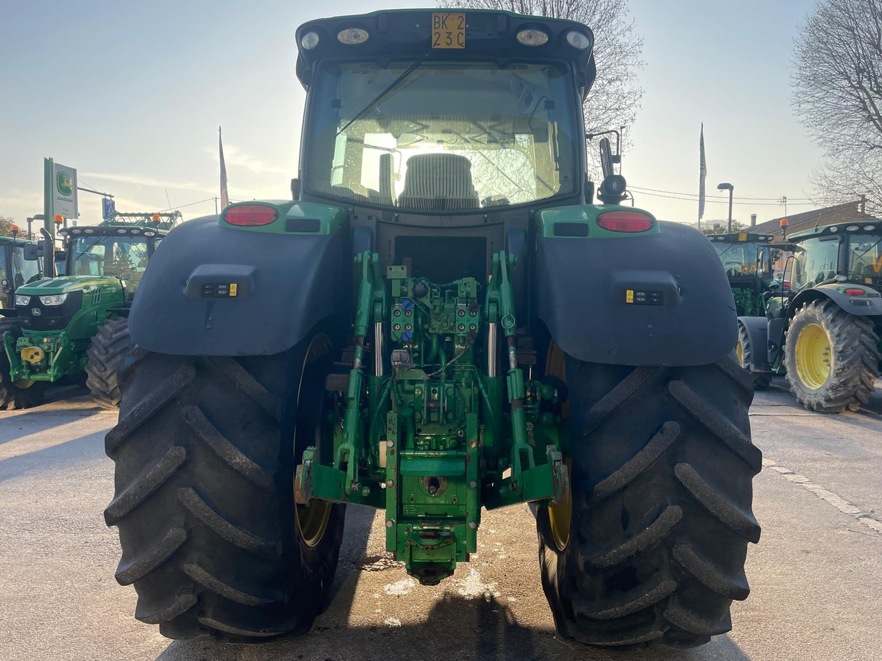 JOHN DEERE 6190 R - Farm tractor: picture 4 JOHN DEERE 6190 R - Farm tractor: picture 4