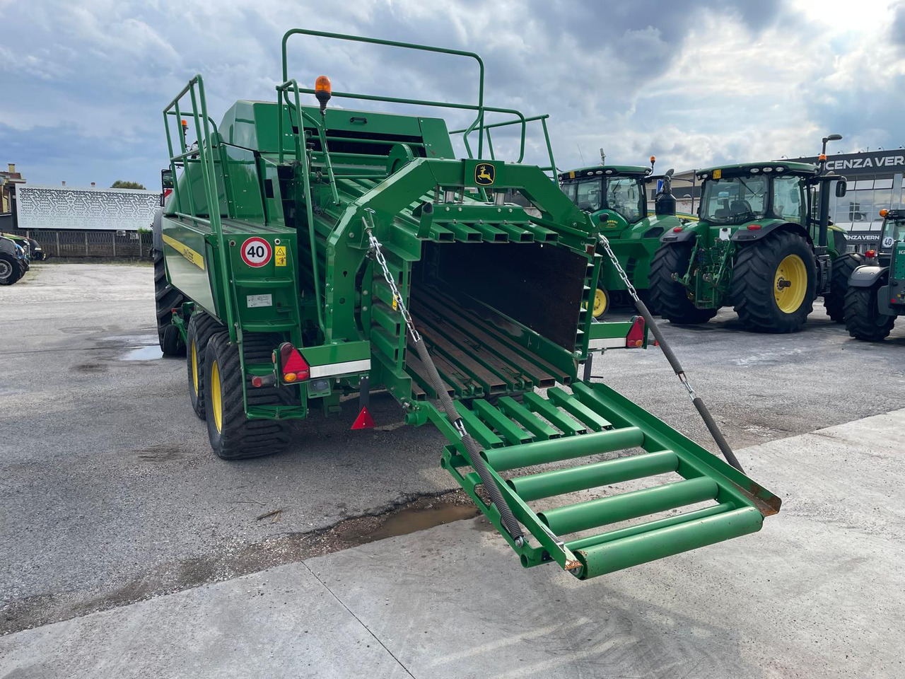 JOHN DEERE PRESSA L1534 - Square baler: picture 3 JOHN DEERE PRESSA L1534 - Square baler: picture 3
