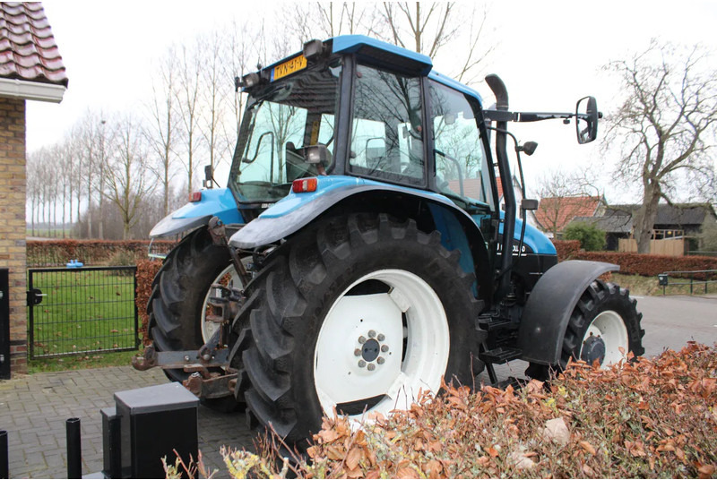 New Holland TS 90 - Farm tractor: picture 3 New Holland TS 90 - Farm tractor: picture 3
