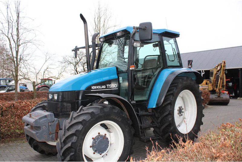 New Holland TS 90 - Farm tractor: picture 5 New Holland TS 90 - Farm tractor: picture 5