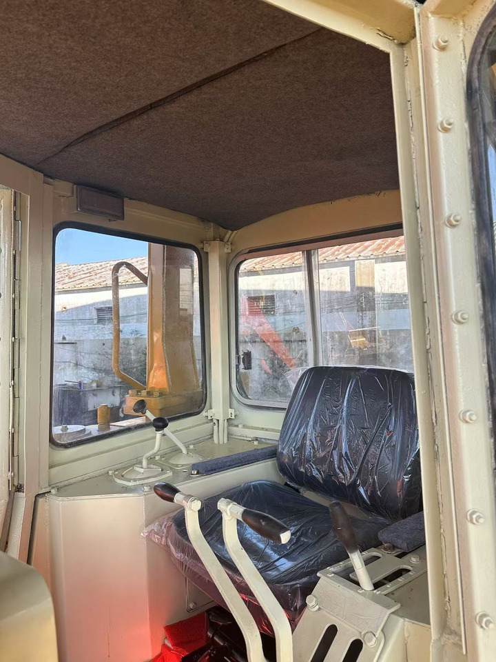 Bulldozer CATERPILLAR D8r [ Copy ] [ Copy ] [ Copy ] [ Copy ] [ Copy ] [ Copy ] [ Copy ]: picture 12