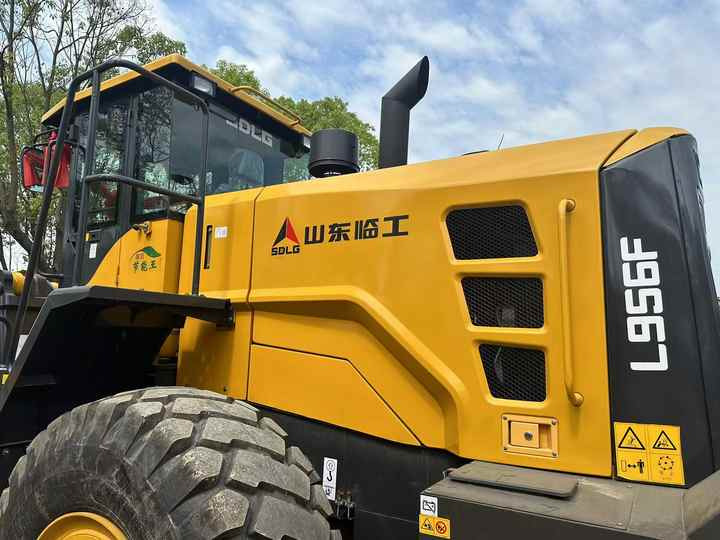 Excellent China Made SDLG LG956f LOADERS for Sale USED CONDITION SDLG LG956L LG936L LG933L 3 Tons Loader for Sale - Wheel loader: picture 4 Excellent China Made SDLG LG956f LOADERS for Sale USED CONDITION SDLG LG956L LG936L LG933L 3 Tons Loader for Sale - Wheel loader: picture 4