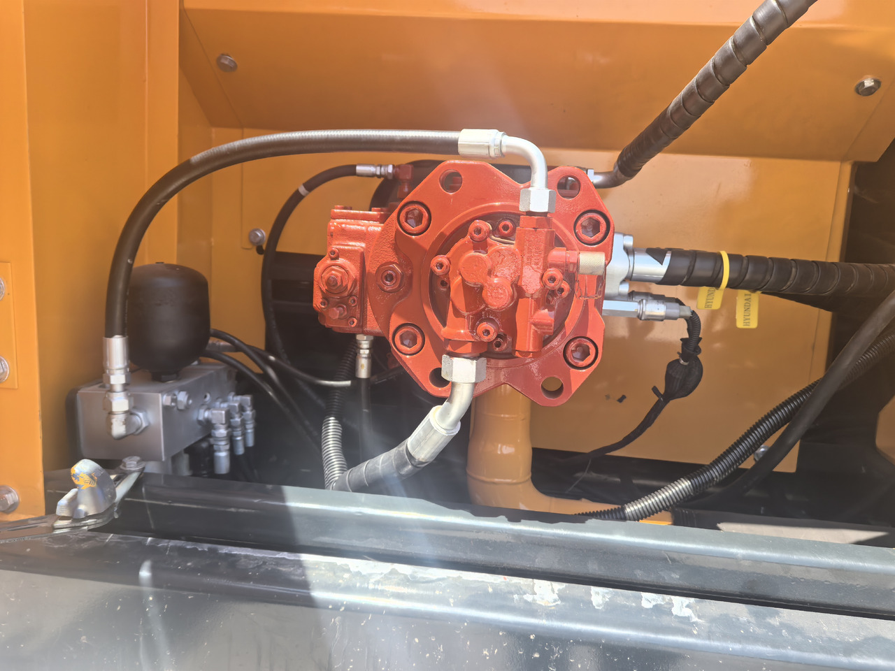 Crawler excavator Hyundai 305-9t [ Copy ] [ Copy ] [ Copy ] [ Copy ]: picture 13