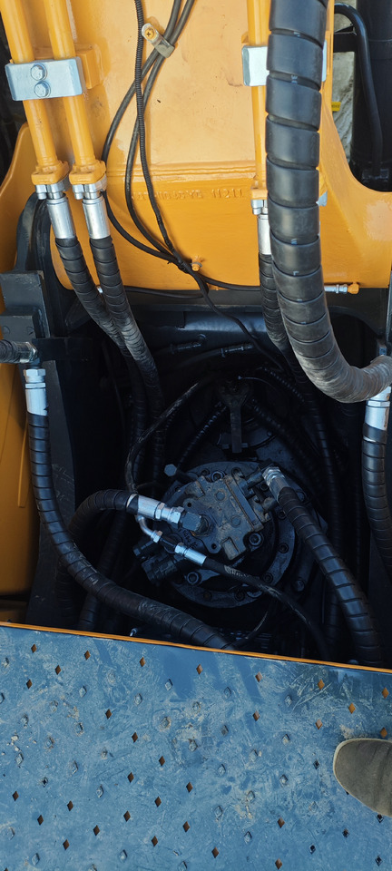 Crawler excavator Hyundai 305-9t [ Copy ] [ Copy ] [ Copy ] [ Copy ]: picture 19