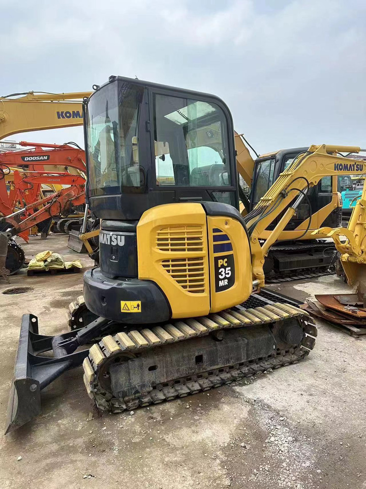 KOMATSU PC35 - Mini excavator: picture 1 KOMATSU PC35 - Mini excavator: picture 1