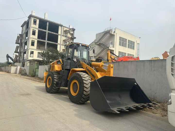 Liugong 856h 90% Wheel Loader New , Powerful, Low Price, and Very Good Quality - Wheel loader: picture 4 Liugong 856h 90% Wheel Loader New , Powerful, Low Price, and Very Good Quality - Wheel loader: picture 4