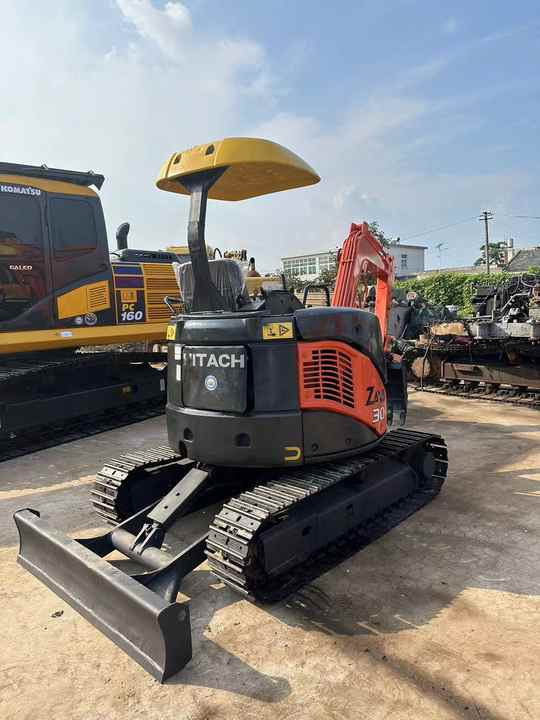 Mini 3-Ton Excavator used Hitachi ZX30 excavator with Excellent Performance and Low Price for sale! - Excavator: picture 4 Mini 3-Ton Excavator used Hitachi ZX30 excavator with Excellent Performance and Low Price for sale! - Excavator: picture 4
