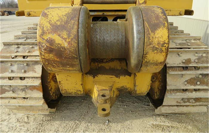 Used CAT D7 D7G Bulldozer with Winch /Caterpillar Bulldozer with Winch CAT D7G D7H D7R Dozer for Sale - Bulldozer: picture 5 Used CAT D7 D7G Bulldozer with Winch /Caterpillar Bulldozer with Winch CAT D7G D7H D7R Dozer for Sale - Bulldozer: picture 5