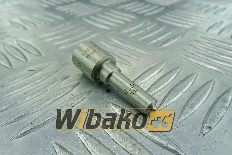 Injector nozzle Deutz 1013 FC 02112387 / 02112613 - Injector for Construction machinery: picture 1 Injector nozzle Deutz 1013 FC 02112387 / 02112613 - Injector for Construction machinery: picture 1