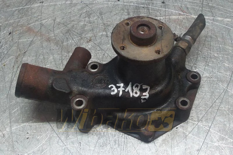 Isuzu 4BD1 PTA-24 - Water pump: picture 1 Isuzu 4BD1 PTA-24 - Water pump: picture 1