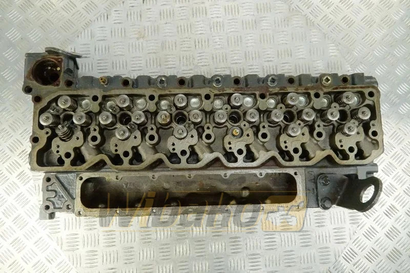 Iveco 4893044 - Cylinder head for Construction machinery: picture 1 Iveco 4893044 - Cylinder head for Construction machinery: picture 1