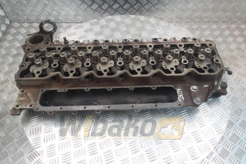 Iveco F4AE0682C 7706687 - Cylinder head for Construction machinery: picture 1 Iveco F4AE0682C 7706687 - Cylinder head for Construction machinery: picture 1