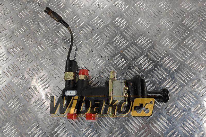 Joystick Wabco 4674100150 - Cab and interior for Construction machinery: picture 1 Joystick Wabco 4674100150 - Cab and interior for Construction machinery: picture 1