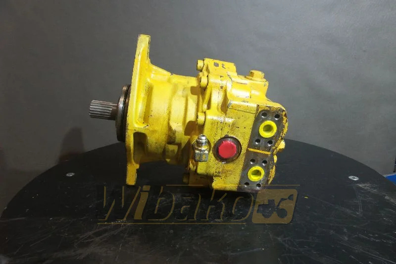 Komatsu PC210LC-5 - Hydraulic motor for Construction machinery: picture 1 Komatsu PC210LC-5 - Hydraulic motor for Construction machinery: picture 1