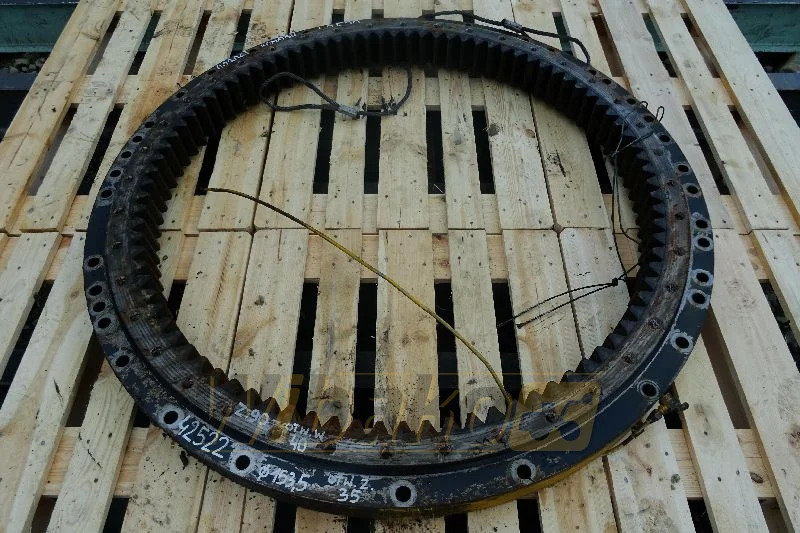 Komatsu PC290-6 - Slewing ring for Construction machinery: picture 1 Komatsu PC290-6 - Slewing ring for Construction machinery: picture 1