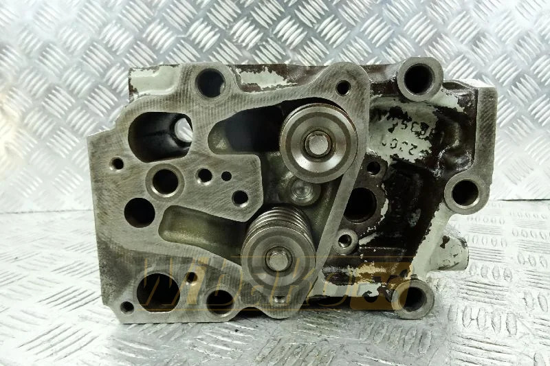 Liebherr 9882973 - Cylinder head for Construction machinery: picture 1 Liebherr 9882973 - Cylinder head for Construction machinery: picture 1
