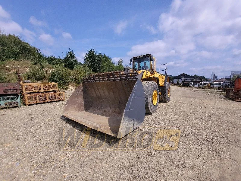Volvo L220E - Wheel loader: picture 2 Volvo L220E - Wheel loader: picture 2
