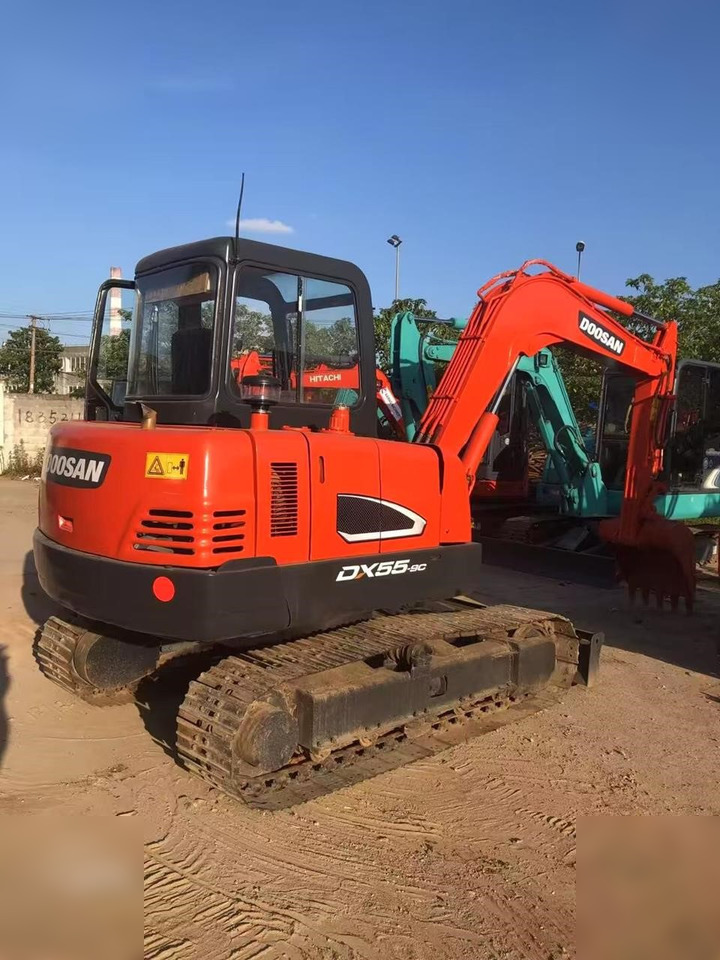 DOOSAN DH55-V - Mini excavator: picture 1 DOOSAN DH55-V - Mini excavator: picture 1