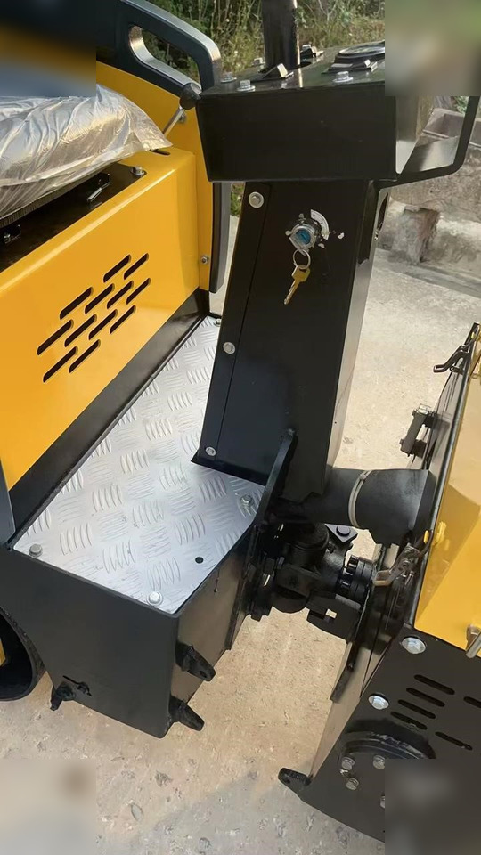 HELI CPD15 - Forklift: picture 3 HELI CPD15 - Forklift: picture 3