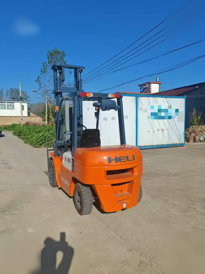 HELI HFG35 - Diesel forklift: picture 2 HELI HFG35 - Diesel forklift: picture 2