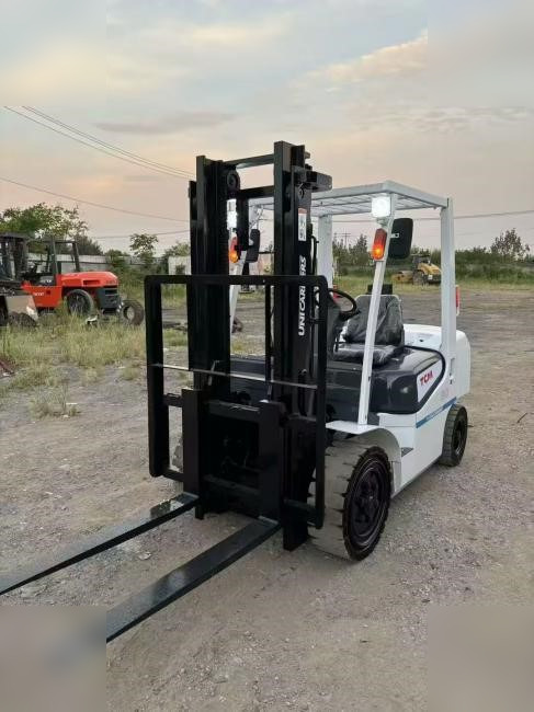 Forklift TCM 830: picture 7