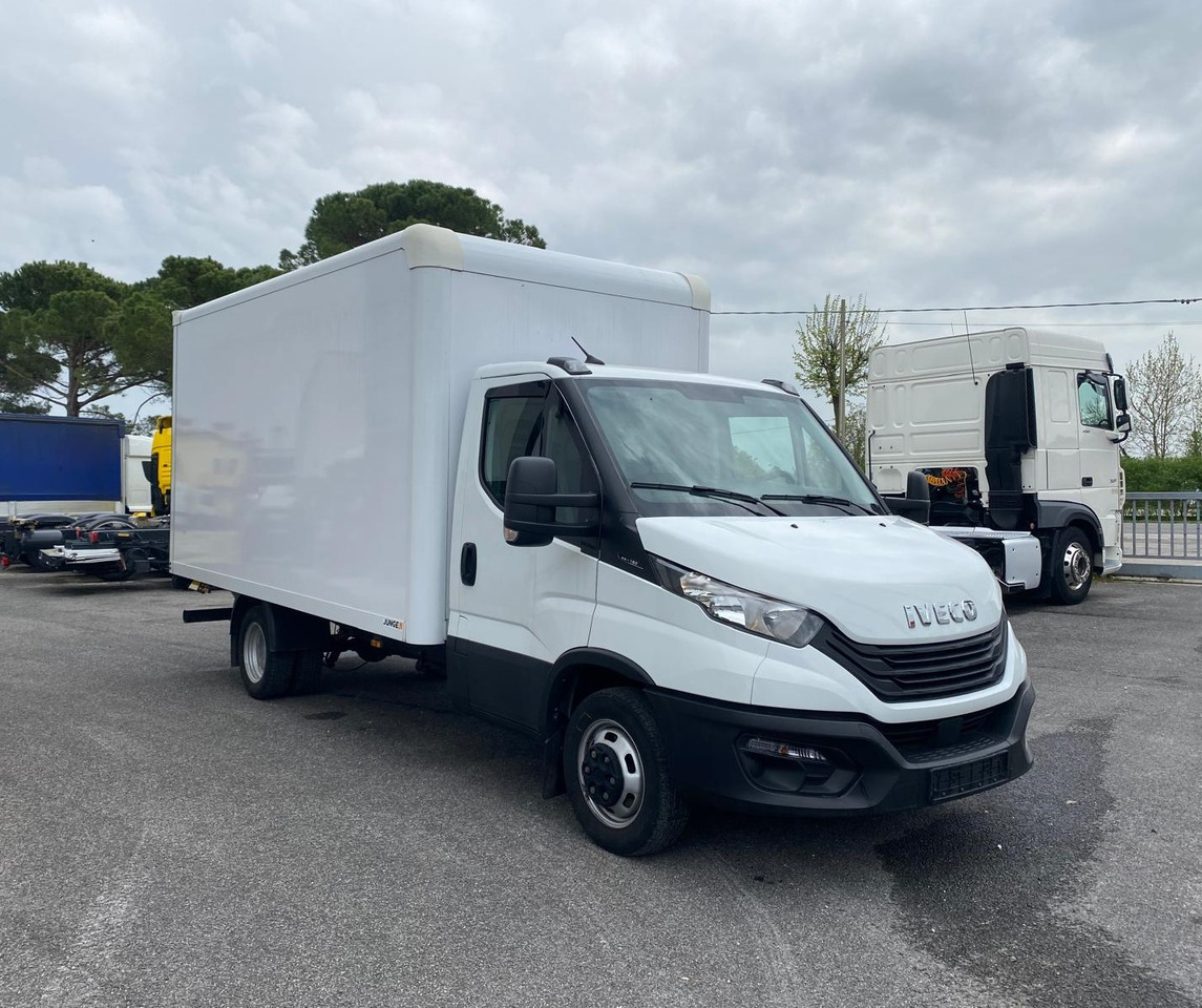 IVECO DAILY 35C16 - Box van: picture 2 IVECO DAILY 35C16 - Box van: picture 2