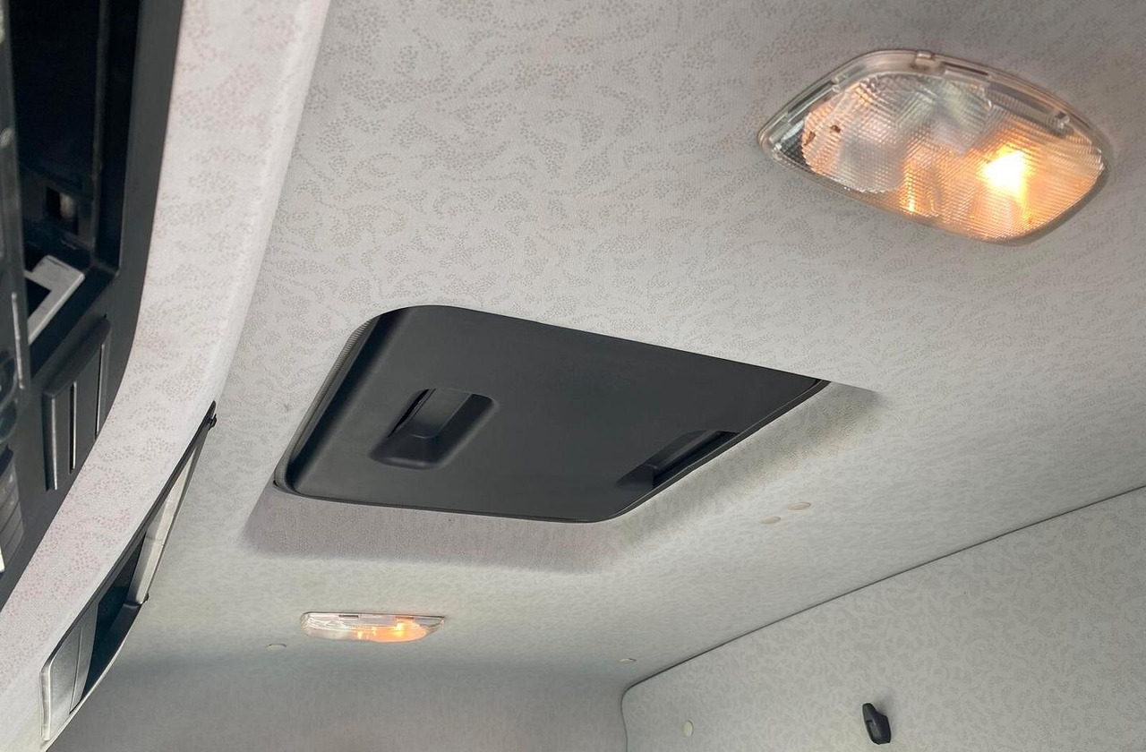 Cab chassis truck MERCEDES ANTOS 25.40 MOTRICE 3 ASSI TELAIO: picture 11 Cab chassis truck MERCEDES ANTOS 25.40 MOTRICE 3 ASSI TELAIO: picture 11