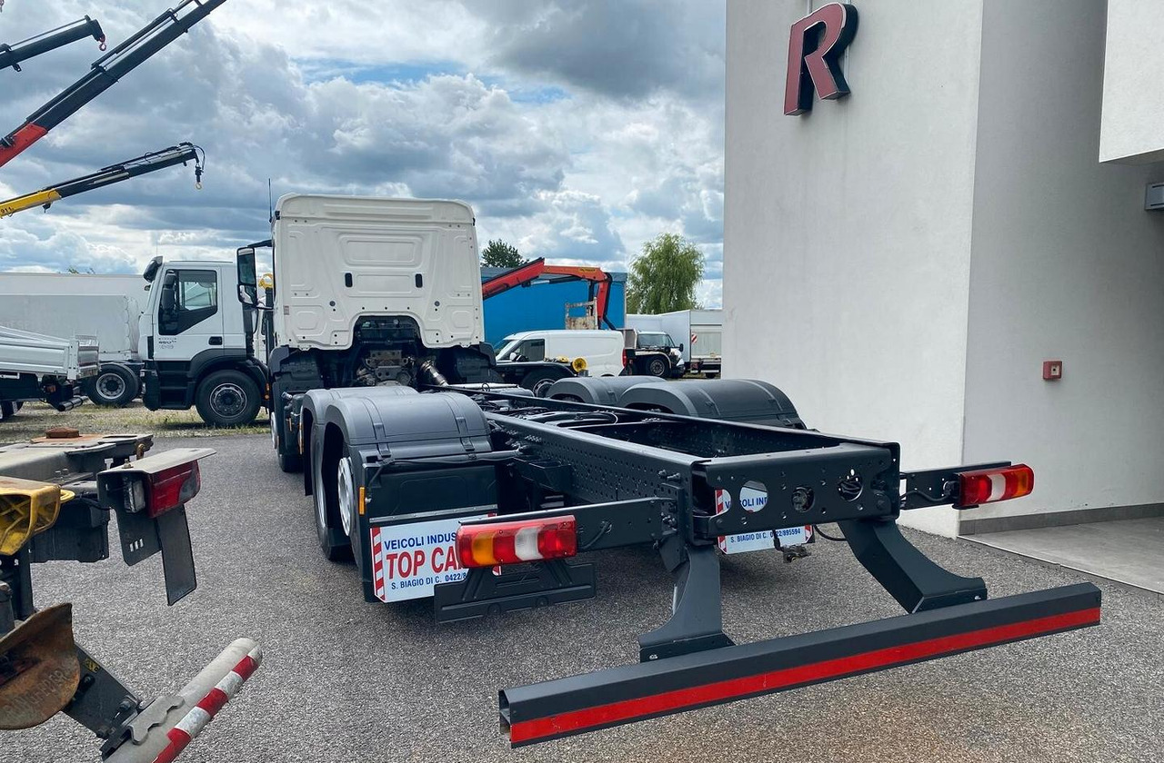 Cab chassis truck MERCEDES ANTOS 25.40 MOTRICE 3 ASSI TELAIO: picture 6 Cab chassis truck MERCEDES ANTOS 25.40 MOTRICE 3 ASSI TELAIO: picture 6