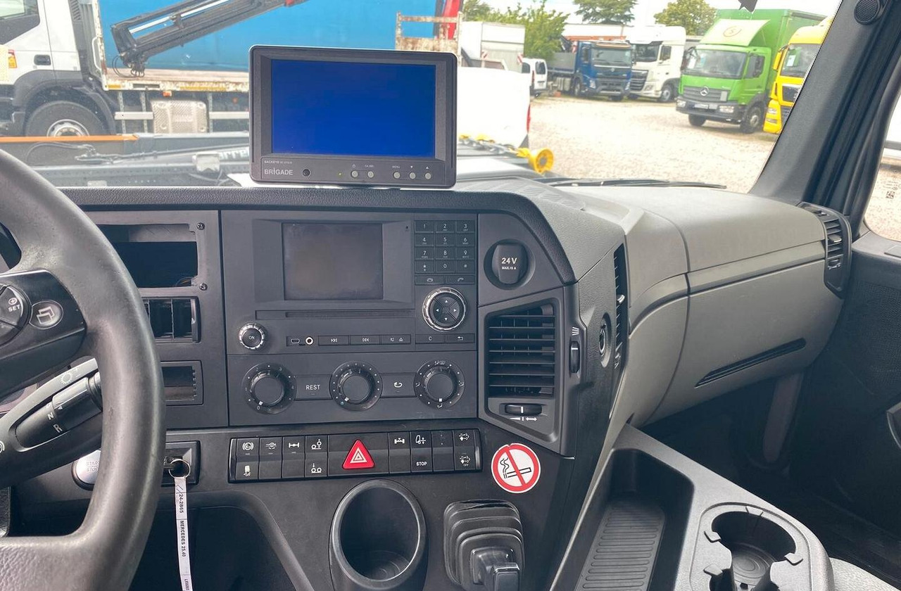 Cab chassis truck MERCEDES ANTOS 25.40 MOTRICE 3 ASSI TELAIO: picture 9 Cab chassis truck MERCEDES ANTOS 25.40 MOTRICE 3 ASSI TELAIO: picture 9