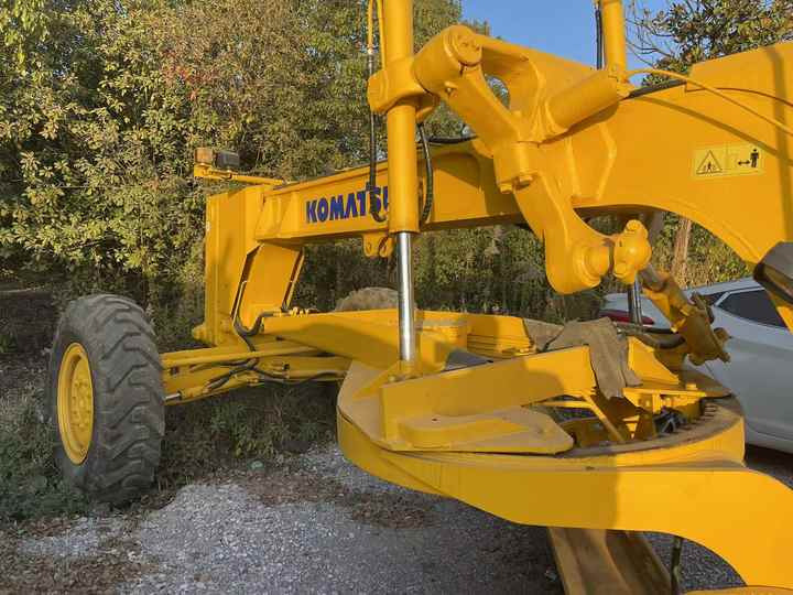 Japan Komatsu GD655 Motor Grader Cheap Price Komatsu Road Grader GD655 Good Condition in China - Grader: picture 2 Japan Komatsu GD655 Motor Grader Cheap Price Komatsu Road Grader GD655 Good Condition in China - Grader: picture 2