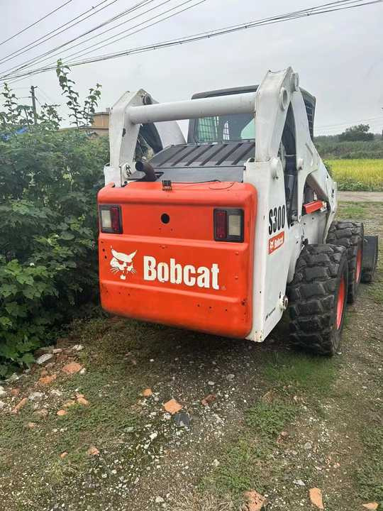 Second Hand BOBCAT S300 Skid-steer Loader with Very Good Performance Is for Sale at a Low Price - Skid steer loader: picture 4 Second Hand BOBCAT S300 Skid-steer Loader with Very Good Performance Is for Sale at a Low Price - Skid steer loader: picture 4