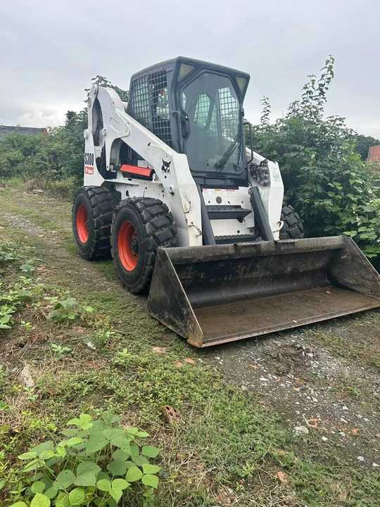 Second Hand BOBCAT S300 Skid-steer Loader with Very Good Performance Is for Sale at a Low Price - Skid steer loader: picture 2 Second Hand BOBCAT S300 Skid-steer Loader with Very Good Performance Is for Sale at a Low Price - Skid steer loader: picture 2