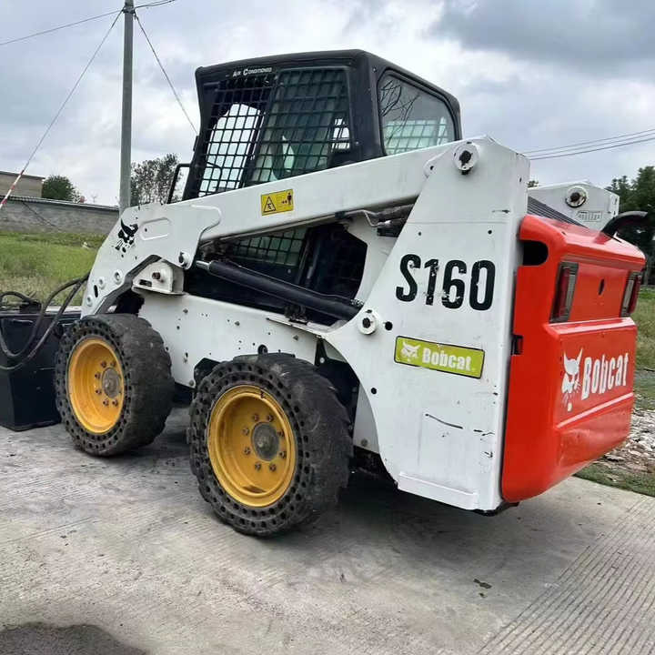Skid steer loader USED BOBCAT S160 Skid-steer Loader with Very Good Performance Is for Sale at a Low Price.: picture 1