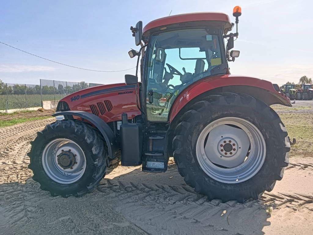 Case IH Maxxum 140 - Farm tractor: picture 4 Case IH Maxxum 140 - Farm tractor: picture 4