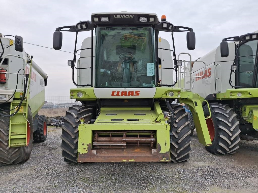 Claas Lexion 570 - Combine harvester: picture 2 Claas Lexion 570 - Combine harvester: picture 2