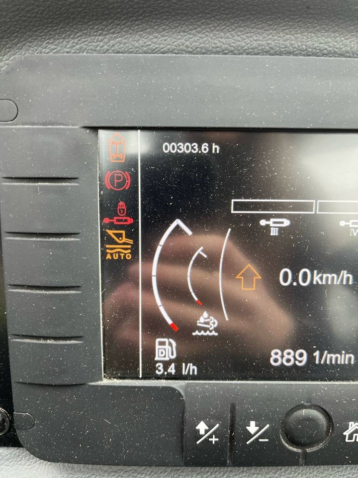 Telescopic handler Claas Scorpion 1033: picture 6