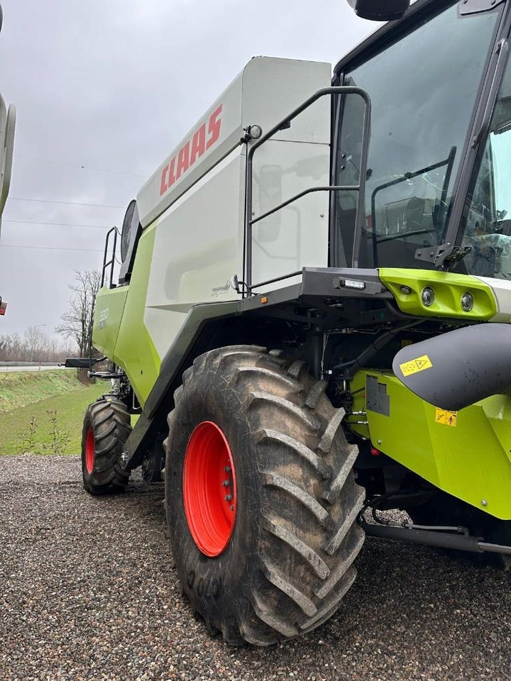 Claas Trion 530 - Combine harvester: picture 4 Claas Trion 530 - Combine harvester: picture 4
