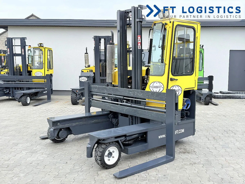 Combilift C3000 / GAS / DUPLEX 4100 MM / WIDE FORK POSITIONER / IMMACULATE CONDITION / A wide range of four-way and side-loader forklifts, - 4-way reach truck: picture 1 Combilift C3000 / GAS / DUPLEX 4100 MM / WIDE FORK POSITIONER / IMMACULATE CONDITION / A wide range of four-way and side-loader forklifts, - 4-way reach truck: picture 1