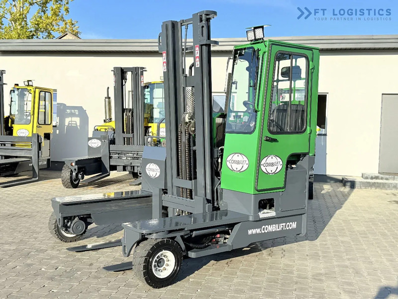 Combilift C4000 / DIESEL / DUPLEX 4100MM / FREE LIFT / SIDE SHIFT / FULL CABIN / EXCELLENT CONDITION / Wide range of four-way and side loa - 4-way reach truck: picture 1 Combilift C4000 / DIESEL / DUPLEX 4100MM / FREE LIFT / SIDE SHIFT / FULL CABIN / EXCELLENT CONDITION / Wide range of four-way and side loa - 4-way reach truck: picture 1