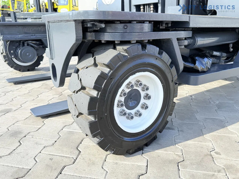 Combilift C4000 / GAS / DUPLEX – 4100MM / SIDESHIFT / FREE LIFT / FULL HEATED CABIN / ONLY 4223 HOURS / CONDITION – LIKE NEW! C4000 / GAS - 4-way reach truck: picture 5 Combilift C4000 / GAS / DUPLEX – 4100MM / SIDESHIFT / FREE LIFT / FULL HEATED CABIN / ONLY 4223 HOURS / CONDITION – LIKE NEW! C4000 / GAS - 4-way reach truck: picture 5