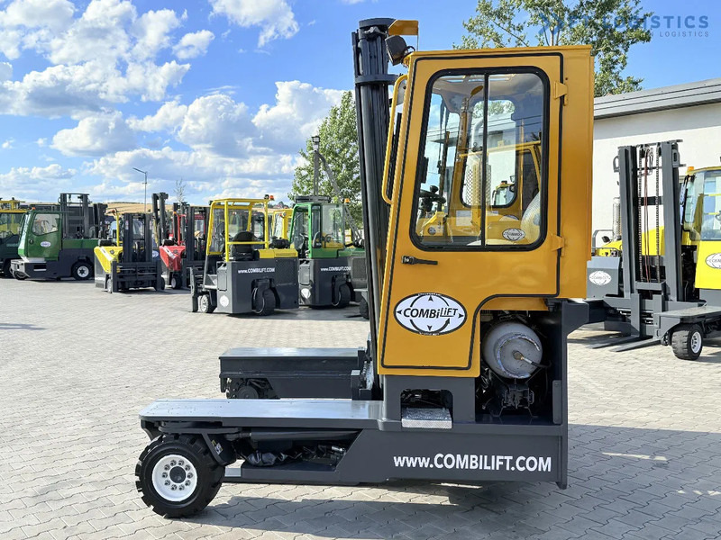 Combilift C4000 / GAS / DUPLEX – 4100MM / SIDESHIFT / FREE LIFT / FULL HEATED CABIN / ONLY 4223 HOURS / CONDITION – LIKE NEW! C4000 / GAS - 4-way reach truck: picture 4 Combilift C4000 / GAS / DUPLEX – 4100MM / SIDESHIFT / FREE LIFT / FULL HEATED CABIN / ONLY 4223 HOURS / CONDITION – LIKE NEW! C4000 / GAS - 4-way reach truck: picture 4