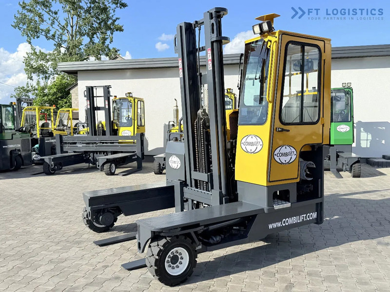 Combilift C4000 / GAS / DUPLEX – 4100MM / SIDESHIFT / FREE LIFT / FULL HEATED CABIN / ONLY 4223 HOURS / CONDITION – LIKE NEW! C4000 / GAS - 4-way reach truck: picture 2 Combilift C4000 / GAS / DUPLEX – 4100MM / SIDESHIFT / FREE LIFT / FULL HEATED CABIN / ONLY 4223 HOURS / CONDITION – LIKE NEW! C4000 / GAS - 4-way reach truck: picture 2