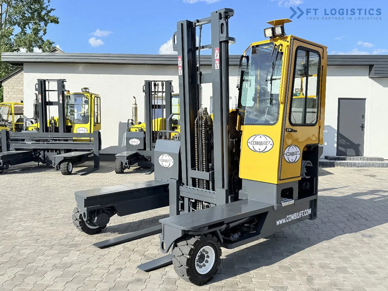 Combilift C4000 / GAS / DUPLEX – 4100MM / SIDESHIFT / FREE LIFT / FULL HEATED CABIN / ONLY 4223 HOURS / CONDITION – LIKE NEW! C4000 / GAS - 4-way reach truck: picture 1 Combilift C4000 / GAS / DUPLEX – 4100MM / SIDESHIFT / FREE LIFT / FULL HEATED CABIN / ONLY 4223 HOURS / CONDITION – LIKE NEW! C4000 / GAS - 4-way reach truck: picture 1
