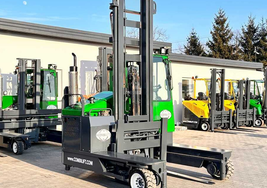 Combilift C4000 / LPG / DUPLEX / LIFTING HEIGHT 550CM / FREE LIFT / LIKE NEW - 4-way reach truck: picture 4 Combilift C4000 / LPG / DUPLEX / LIFTING HEIGHT 550CM / FREE LIFT / LIKE NEW - 4-way reach truck: picture 4